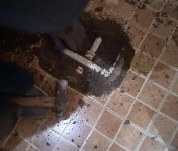 贺兰卫生间漏水维修公司为您分享下卫生间渗水如何处理及注意事项